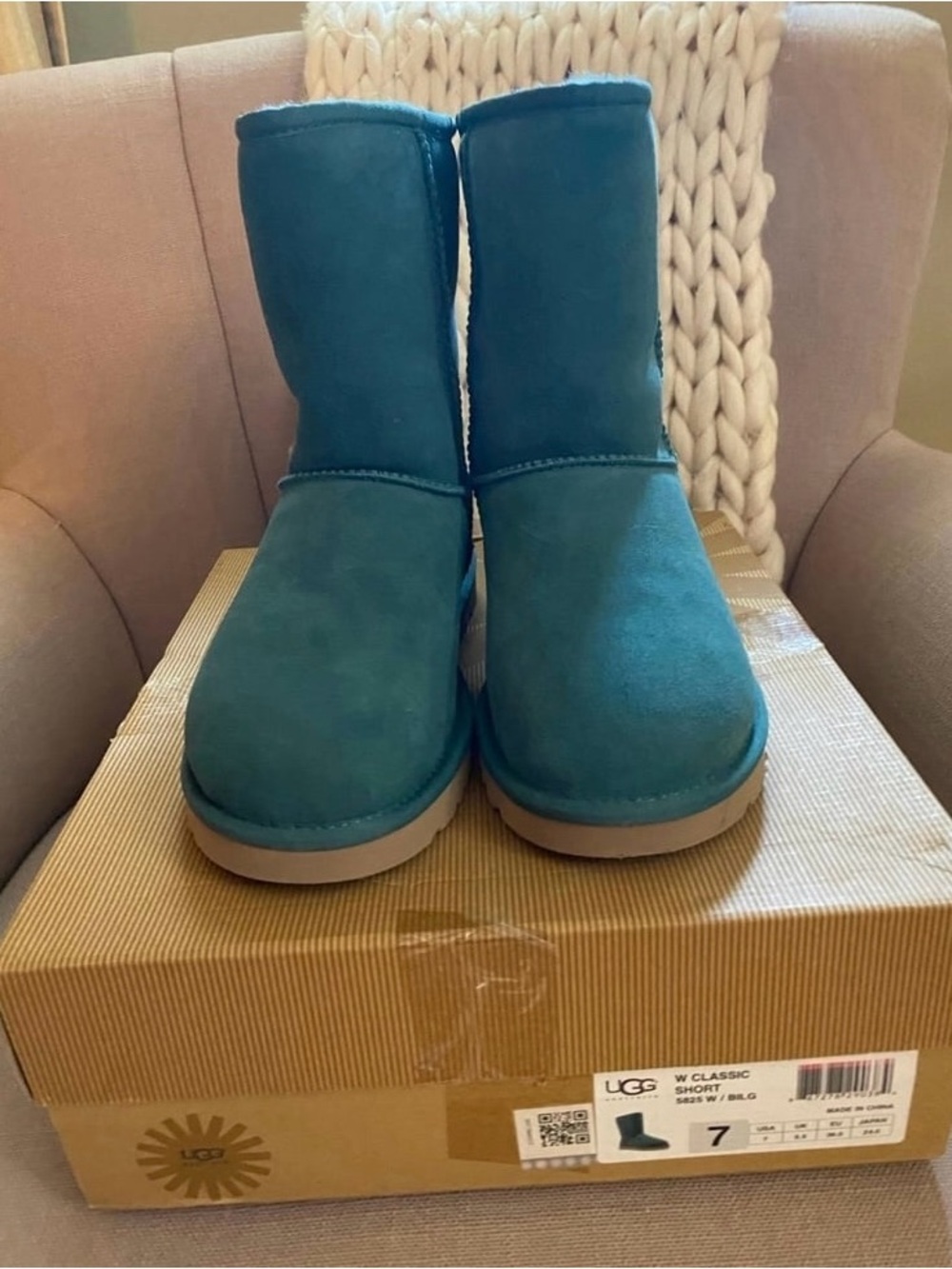 UGG Classic Short Women's Biliard Green  Shearling Boots - Size 7
